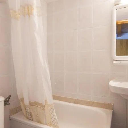 Casa Batlle Ginebro Apartment